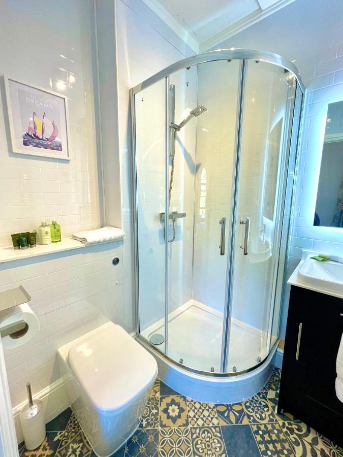 Отель Gresham Court Торки Экстерьер фото