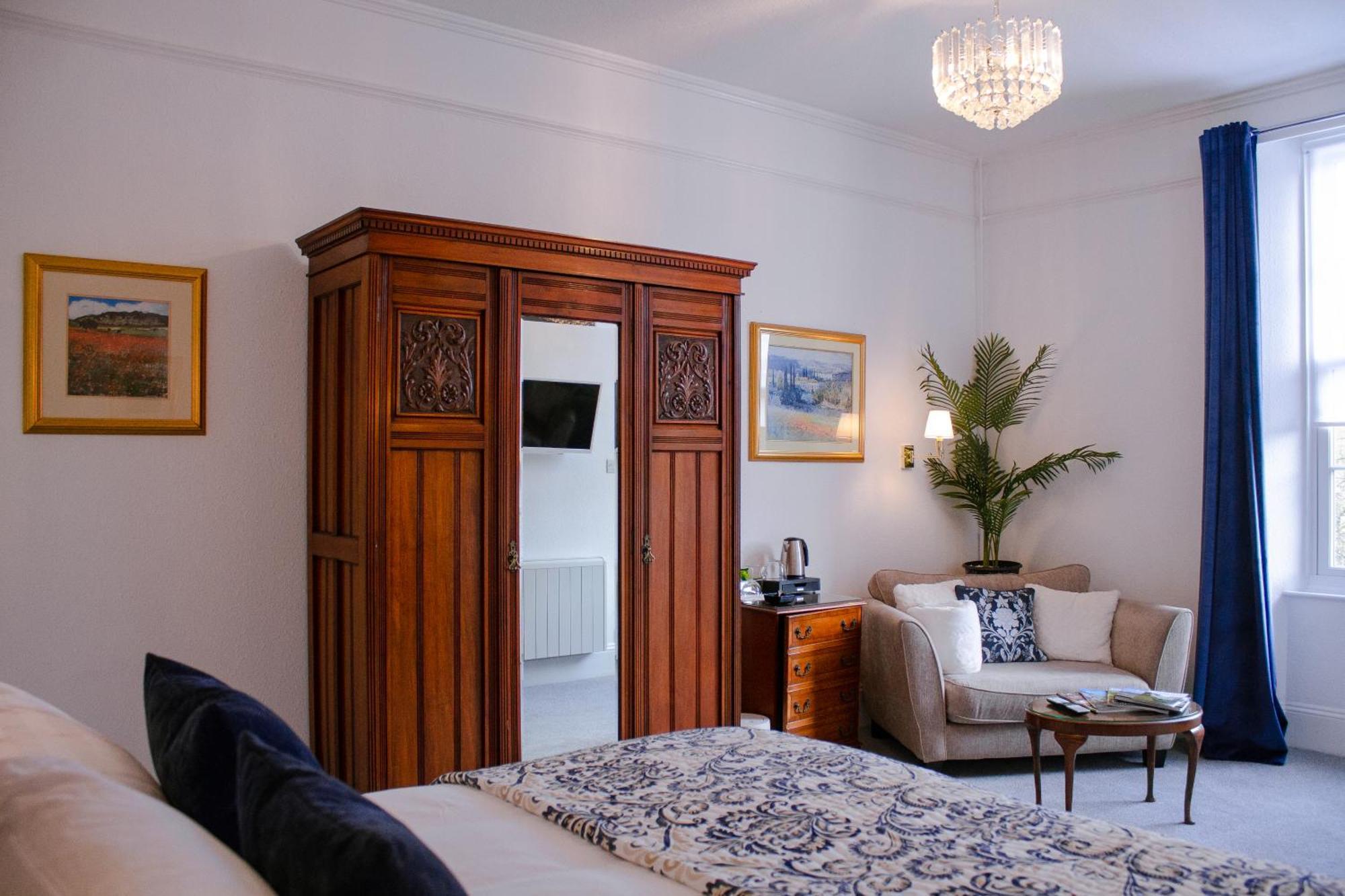 Отель Gresham Court Торки Экстерьер фото